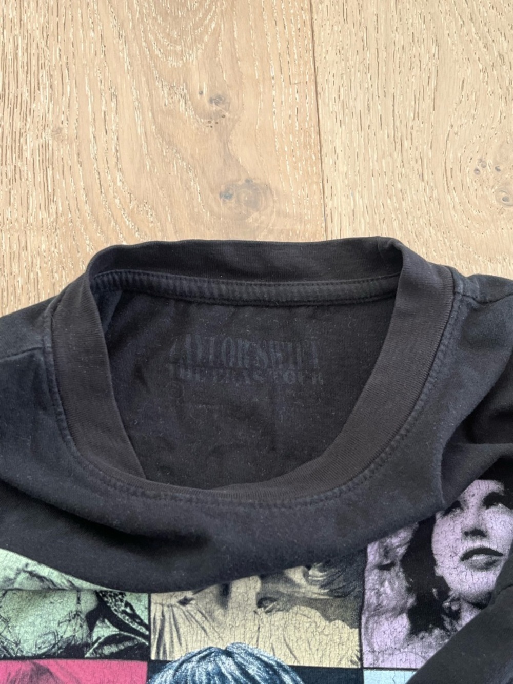 Taylor Swift Black Eras Tour Grid Tee sz S - Picture 3 of 4